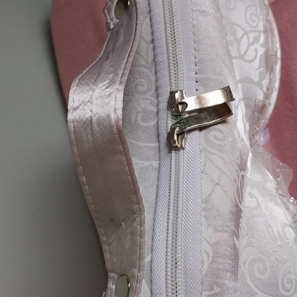 Travel Bra Underwear Storage Box / Organizer - Picture 5 of 6